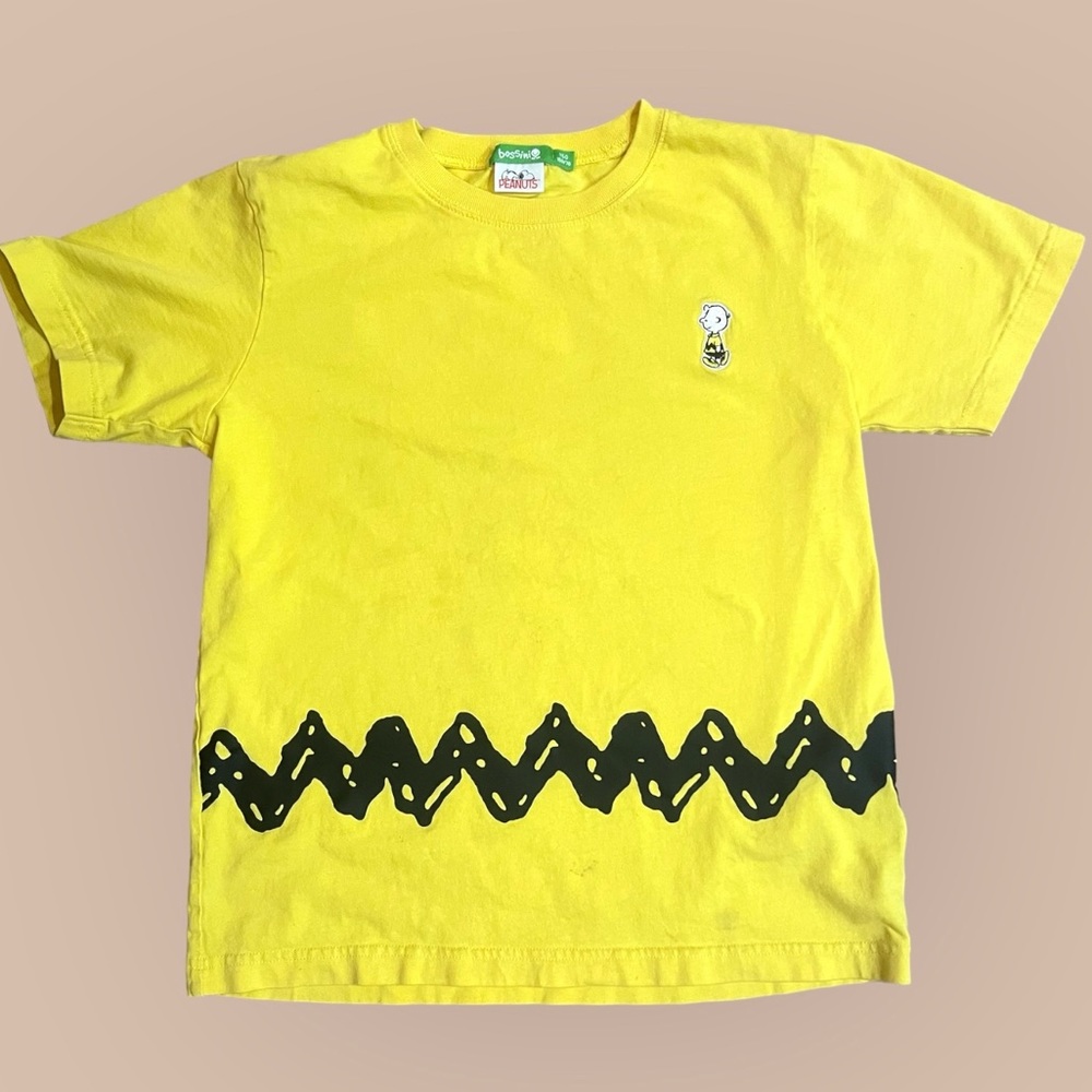 Charlie Brown T-Shirt - Size 150 (US Y10)